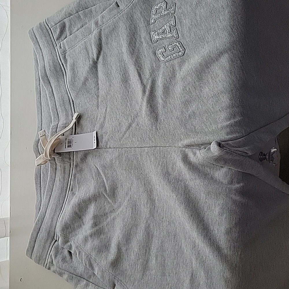 GAP Sweatpants - Picture 3 of 3